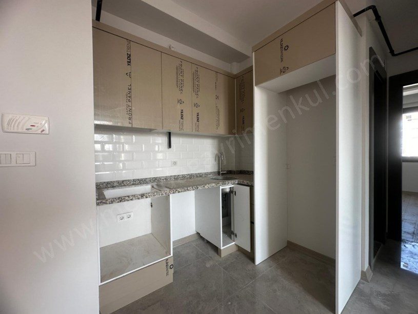 ÜNİVERTEYE YÜRÜME MESAFESİNDE YÜKSEK KİRA GETİRİLİ