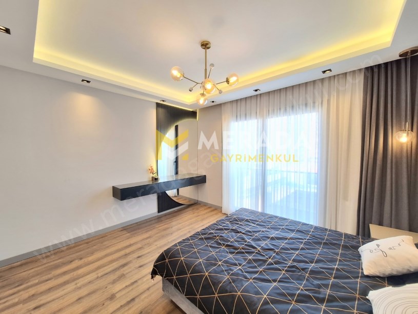 TECEDE SİTE İÇİNDE EBEVEYN BANYOLU AÇIK MUTFAK 3+1