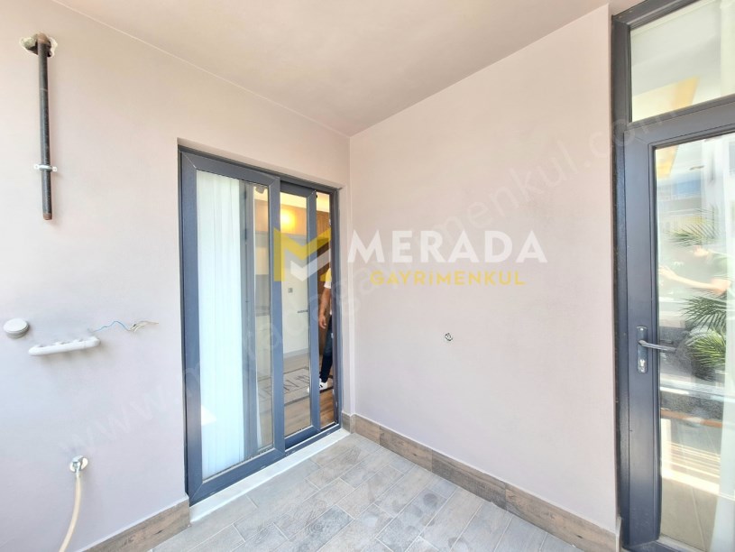TECEDE SİTE İÇİNDE EBEVEYN BANYOLU AÇIK MUTFAK 3+1