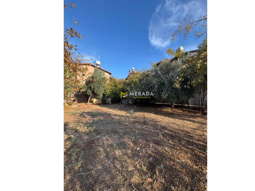CENGİZ TOPAL CD ÜZERİ VİLLALIK ARSA 409 M2