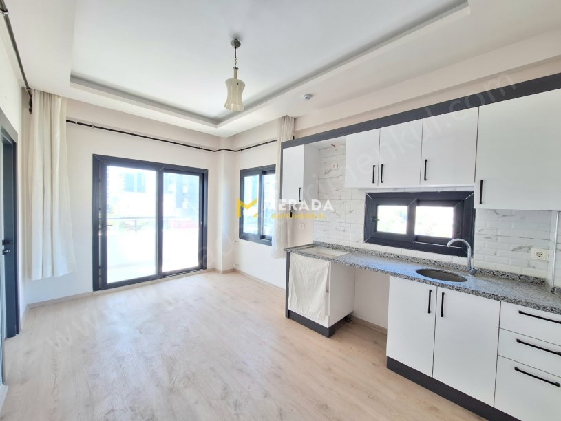 TECEDE GMKYA YAKIN SİTE İÇERİSİNDE ÖZEL TERASLI 1+1