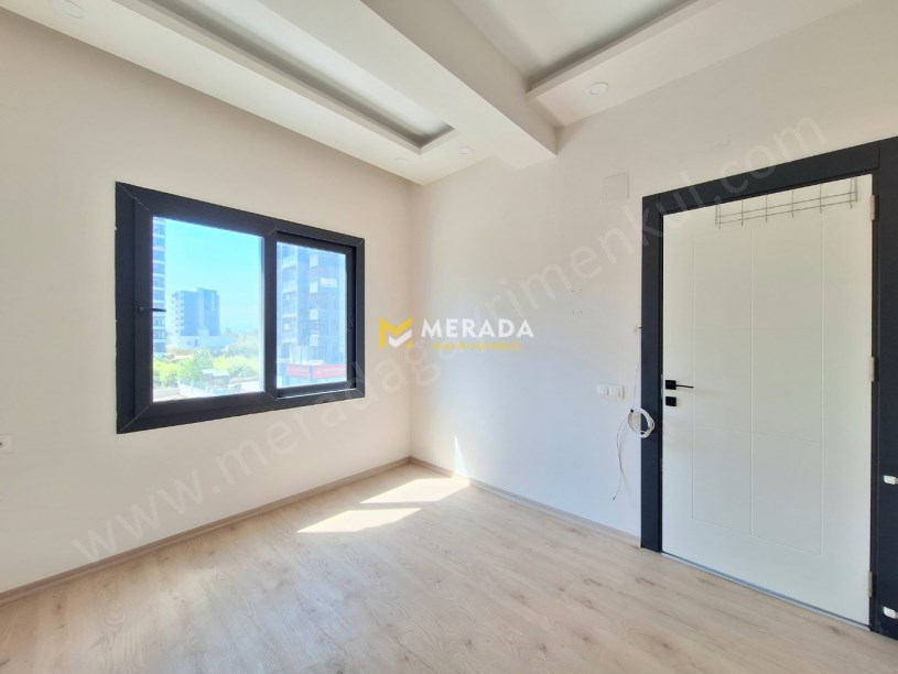 TECEDE GMKYA YAKIN SİTE İÇERİSİNDE ÖZEL TERASLI 1+1