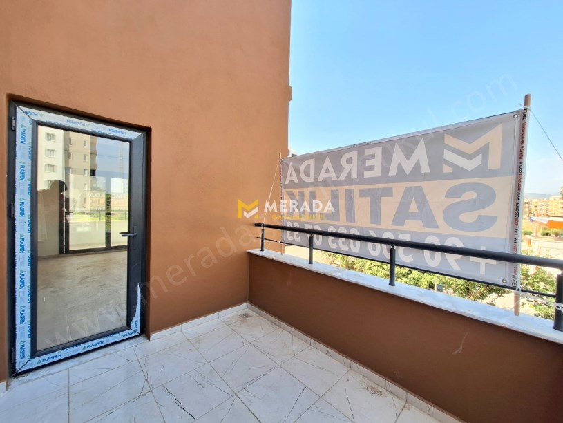 TECEDE GMKYA YAKIN SİTE İÇERİSİNDE ÖZEL TERASLI 1+1