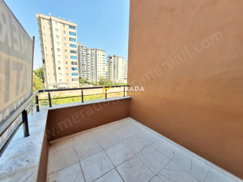 TECEDE GMKYA YAKIN SİTE İÇERİSİNDE ÖZEL TERASLI 1+1