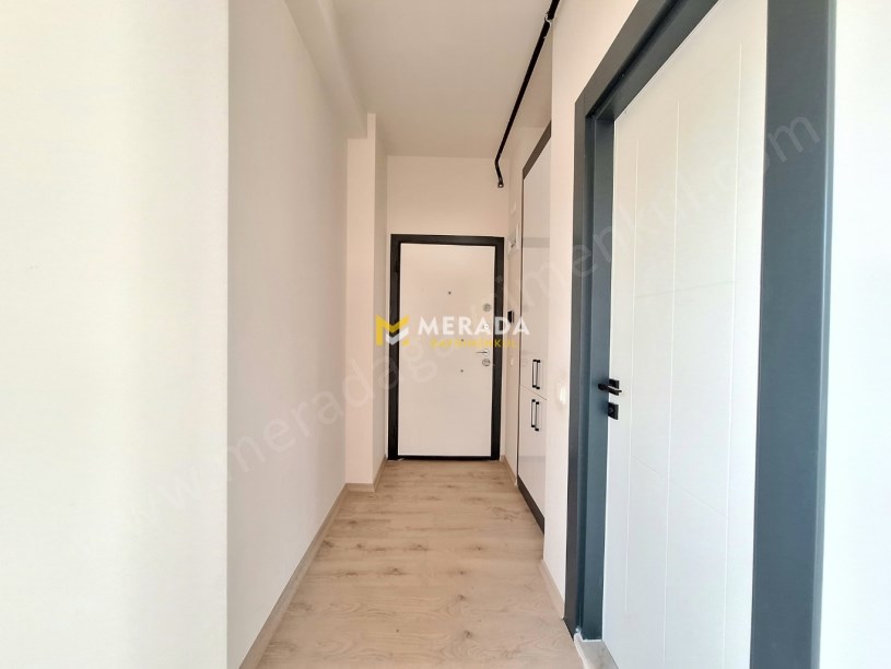 TECEDE GMKYA YAKIN SİTE İÇERİSİNDE ÖZEL TERASLI 1+1