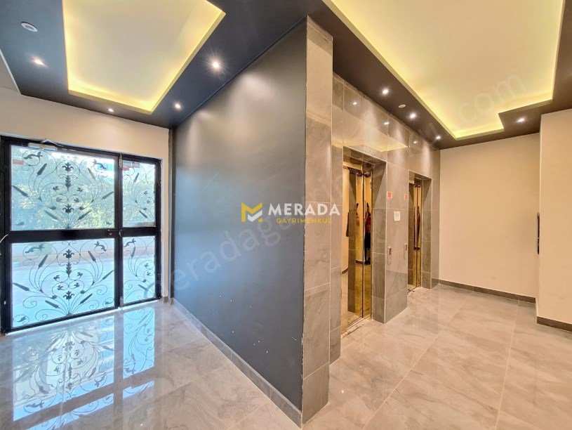 TECEDE GMKYA YAKIN SİTE İÇERİSİNDE ÖZEL TERASLI 1+1