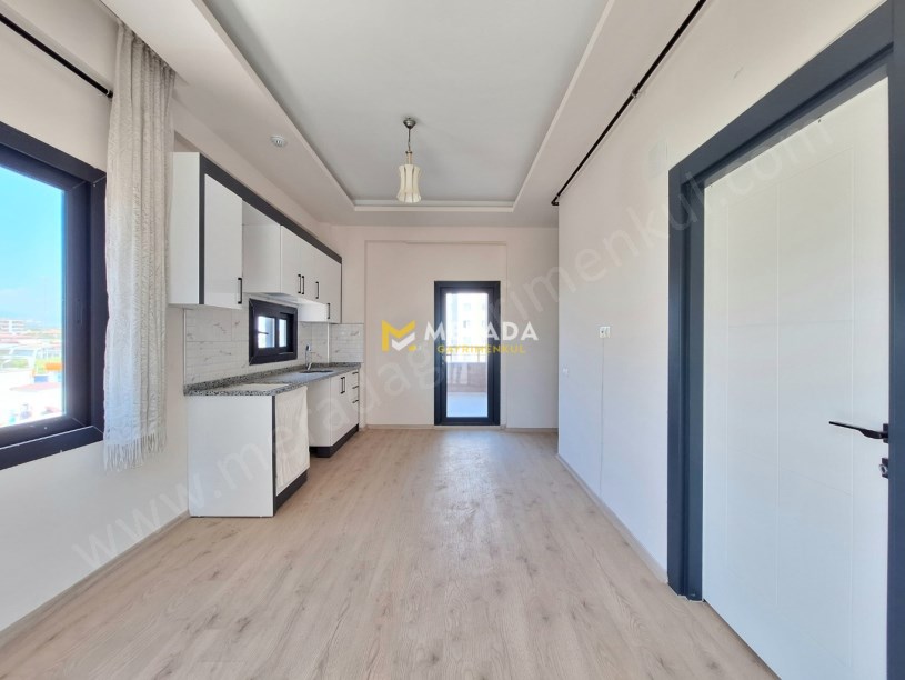 TECEDE GMKYA YAKIN SİTE İÇERİSİNDE ÖZEL TERASLI 1+1