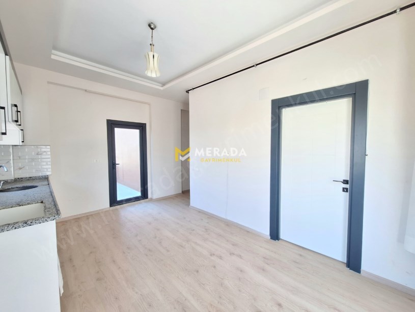 TECEDE GMKYA YAKIN SİTE İÇERİSİNDE ÖZEL TERASLI 1+1