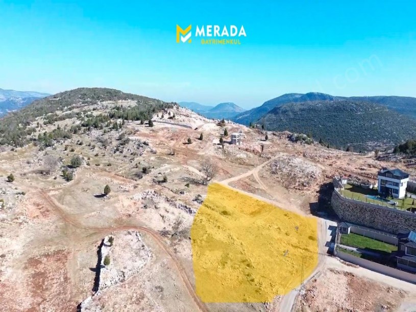 ÇAMLIYAYLA YOLU TRAFOLAR KARŞISI KAÇMAZ 1621 ARSA
