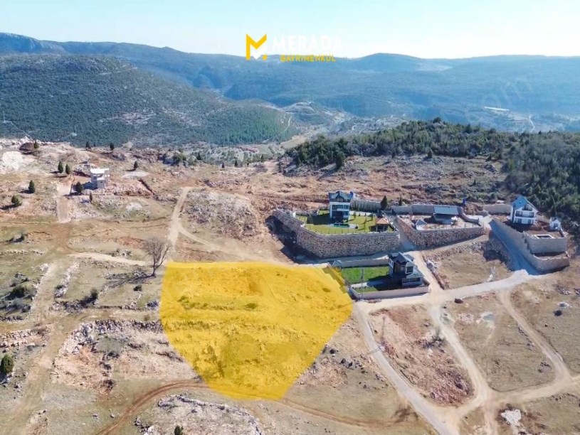 ÇAMLIYAYLA YOLU TRAFOLAR KARŞISI KAÇMAZ 1621 ARSA