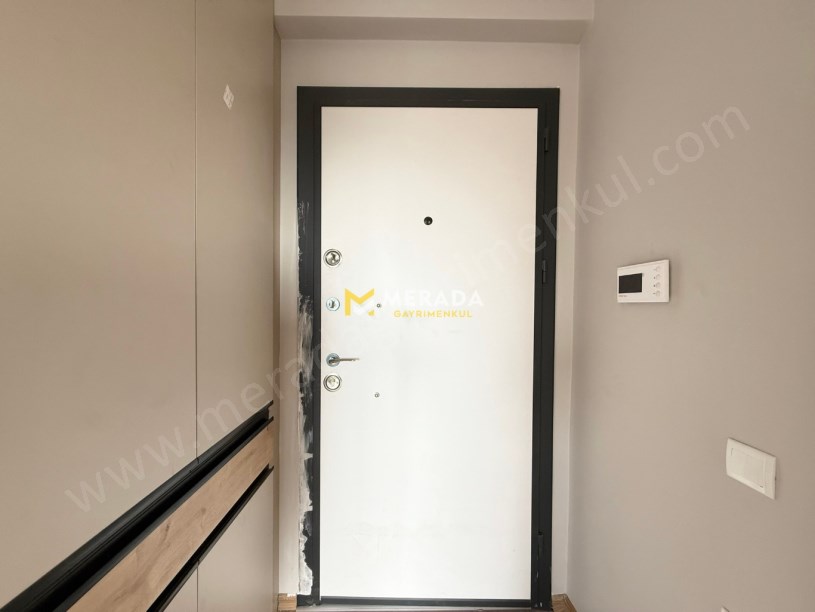 ANA YOLA YAKIN HAVUZLU SİTE İÇERİSİNDE 65² GENİŞ 1+1