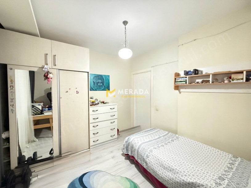YENİŞEHİRDE MERKEZİ KONUMDA MASRAFSIZ SİTE İÇİ 3+1
