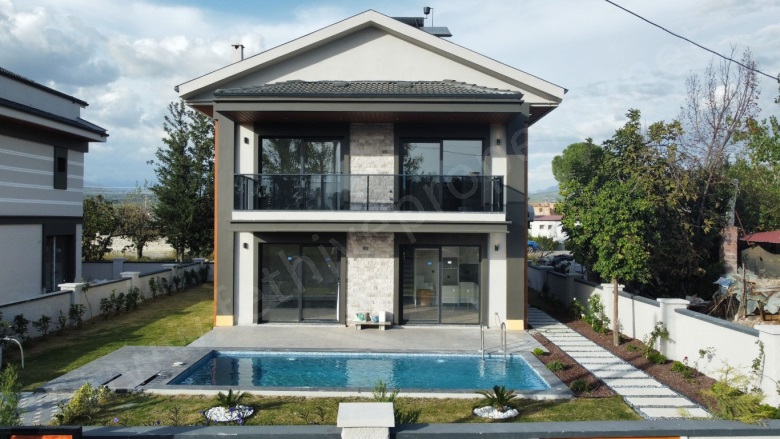 Gerişburnu Mah. Seydikemer Satılık Villa |  4+1 Oda | 200M2 9.500.000Tl  Krediye Uygun  | Villa Ve Müstakil | Isı Pompası | 3 Banyo | 4 Yatak Odası Resim-4