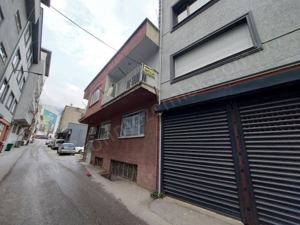 152Evler Mah. Yıldırım Satılık Müstakil Ev |  4+2 Oda | 201M2 3.500.000Tl | Komple Bina | Soba | 2 Banyo | 2 Yatak Odası Resim-3