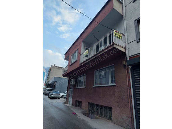 152Evler Mah. Yıldırım Satılık Müstakil Ev |  4+2 Oda | 201M2 3.500.000Tl | Komple Bina | Soba | 2 Banyo | 2 Yatak Odası Resim-4