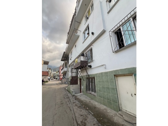 152Evler Mah. Yıldırım Kiralık Daire |  3+1 Oda | 110M2 Aylık 13.500Tl | 4. Kat | Doğalgaz Sobası | 1 Banyo | 1 Yatak Odası Resim-4