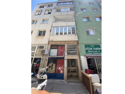 İzmir Dikili İsmetpaşa Mah: Çarşı Merkezde Satılık Daire 3+1 100M2 Mah