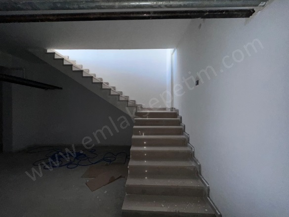 Hüseyin Avni Ulaş Mah. Palandöken Kiralık Dükkan | Aylık 30.000Tl | Merkezi Isınma Resim-2