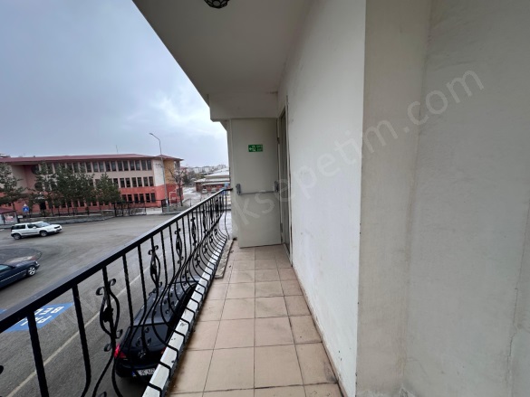 Müftü Solakzade Mah. Palandöken Satılık Daire |  4+1 Oda | 235M2 3.500.000Tl  Krediye Uygun  | 1. Kat | Doğalgaz(Kombi) | 1 Banyo Resim-1