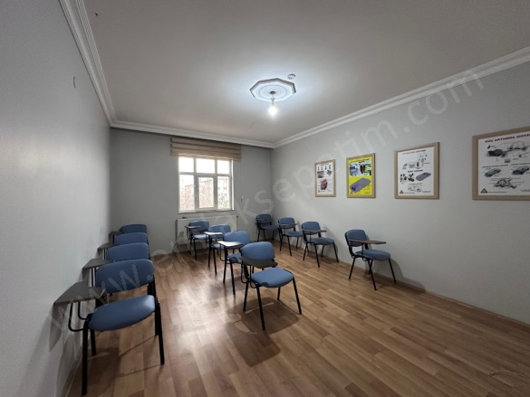 Müftü Solakzade Mah. Palandöken Satılık Daire |  4+1 Oda | 235M2 3.500.000Tl  Krediye Uygun  | 1. Kat | Doğalgaz(Kombi) | 1 Banyo Resim-2