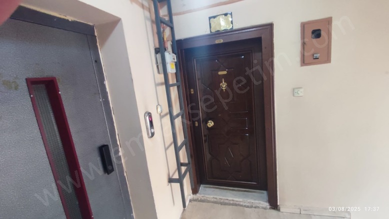 Lalapaşa Mah. Yakutiye Kiralık Daire |  3+1 Oda | 150M2 Aylık 13.750Tl | 5. Kat | Doğalgaz(Kombi) | 2 Banyo Resim-4