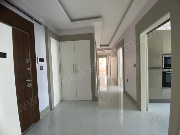 Ömer Nasuhi Bilmen Mah. Yakutiye Kiralık Daire |  3+1 Oda | 148M2 Aylık 32.500Tl | 6. Kat | Merkezi Isınma | 2 Banyo Resim-5