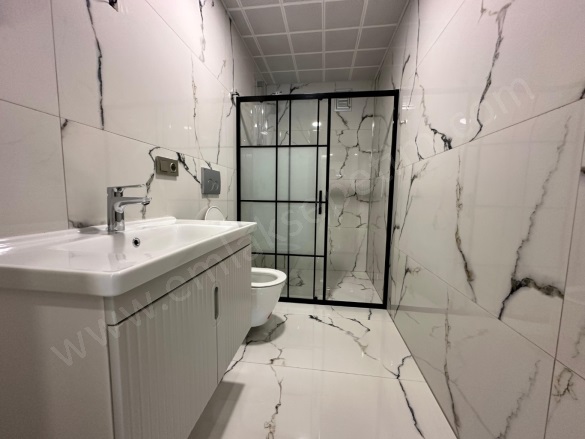 Üniversite Mah. Yakutiye Satılık Daire |  4+1 Oda | 198M2 7.250.000Tl  Krediye Uygun  | 3. Kat | Merkezi Isınma | 2 Banyo Resim-1