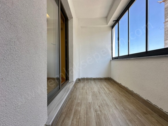 Üniversite Mah. Yakutiye Satılık Daire |  4+1 Oda | 198M2 7.250.000Tl  Krediye Uygun  | 3. Kat | Merkezi Isınma | 2 Banyo Resim-5