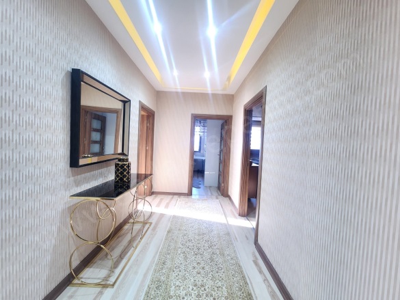 Ömer Nasuhi Bilmen Mah. Yakutiye Satılık Daire |  4+1 Oda | 220M2 5.600.000Tl  Krediye Uygun  | 7. Kat | Doğalgaz(Kombi) | 2 Banyo Resim-4