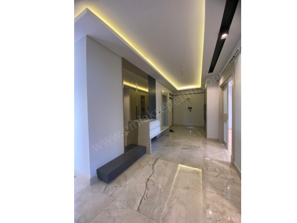 Ömer Nasuhi Bilmen Mah. Yakutiye Satılık Daire |  4+1 Oda | 155M2 7.500.000Tl  Krediye Uygun  | 3. Kat | Merkezi Isınma | 3 Banyo Resim-1