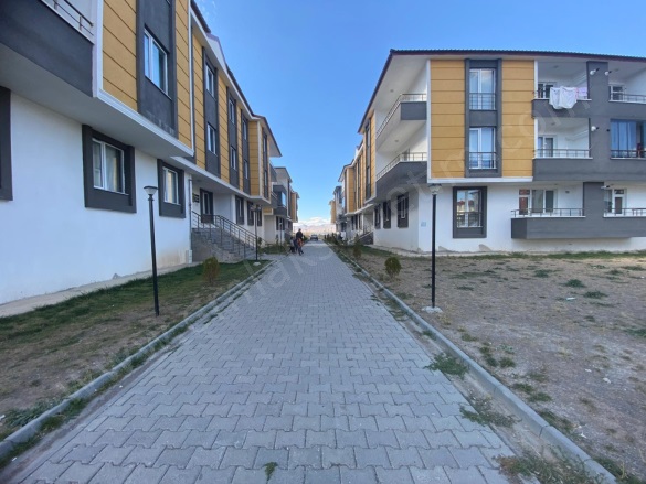 Saltuklu Mah. Aziziye Satılık Daire |  3+1 Oda | 155M2 4.000.000Tl  Krediye Uygun  | 1. Kat | Merkezi Isınma Resim-1