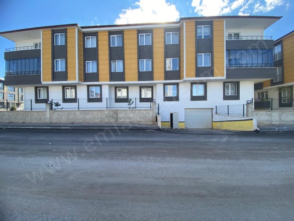 Saltuklu Mah. Aziziye Satılık Daire |  3+1 Oda | 155M2 4.000.000Tl  Krediye Uygun  | 1. Kat | Merkezi Isınma Resim-2