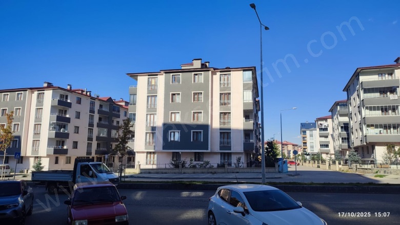 Ömer Nasuhi Bilmen Mah. Yakutiye Satılık Daire |  3+1 Oda | 165M2 4.125.000Tl | 5. Kat | Merkezi Isınma | 3 Banyo Resim-2