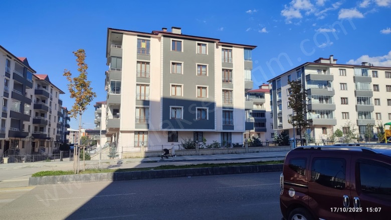 Ömer Nasuhi Bilmen Mah. Yakutiye Satılık Daire |  3+1 Oda | 165M2 4.125.000Tl | 5. Kat | Merkezi Isınma | 3 Banyo Resim-3