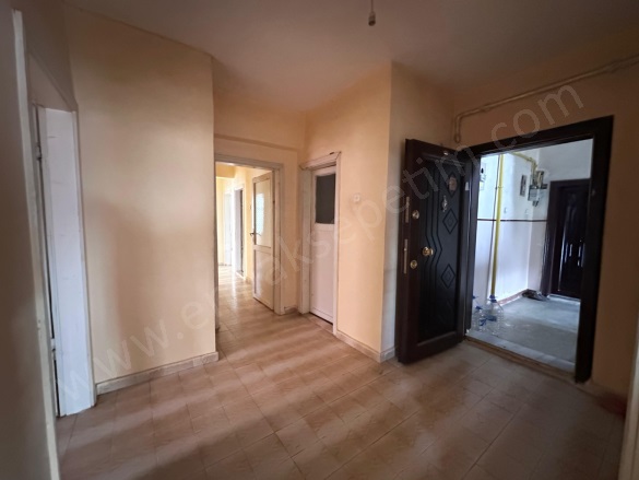 Selçuklu Mah. Aziziye Kiralık Daire |  3+1 Oda | 135M2 Aylık 12.750Tl | 2. Kat | Doğalgaz(Kombi) | 1 Banyo Resim-2