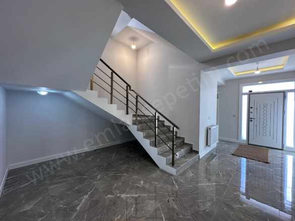 Dadaşkentte Sıfır içi Ful Yapılı Lüks Fırsat 6+1 Satılık Villa Aziziye Yarımca Mah