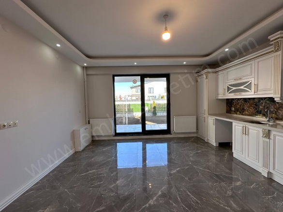 Yarımca Mah. Aziziye Satılık Villa |  6+1 Oda | 450M2 12.950.000Tl | Villa | Doğalgaz(Kombi) | 3 Banyo Resim-5