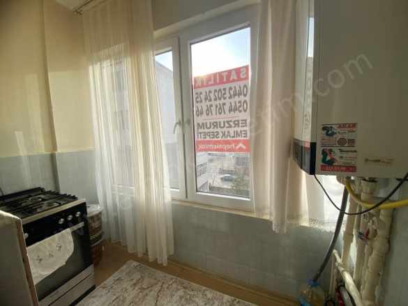 Palandöken Yunusemre Mahallesinde Satılık Daire Ara Kat 3+1