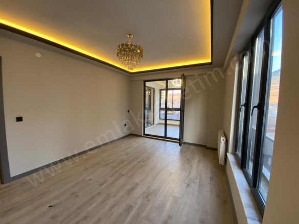 Müftü Solakzade Mah. Palandöken Satılık Daire |  4+1 Oda | 202M2 6.100.000Tl | 7. Kat | Merkezi Isınma | 2 Banyo Resim-2