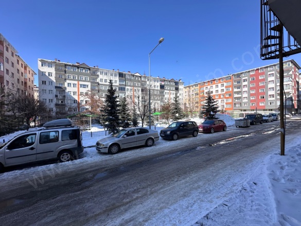 Hüseyin Avni Ulaş Mah. Palandöken Kiralık Dükkan |  75M2 Aylık 11.500Tl Resim-3