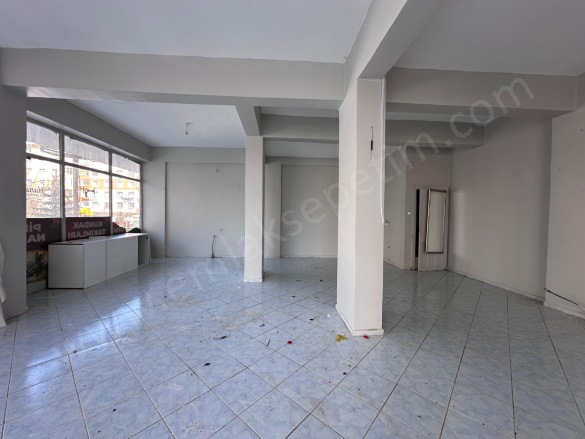 Hüseyin Avni Ulaş Mah. Palandöken Kiralık Dükkan |  75M2 Aylık 11.500Tl Resim-4