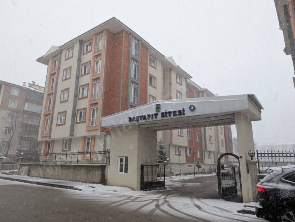 Ömer Nasuhi Bilmen Mah. Yakutiye Satılık Daire |  3+1 Oda | 155M2 3.750.000Tl | Giriş Katı | Merkezi Isınma Resim-1