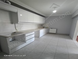 Yakutiye Muratpaşa Mah. Kiralık Daire 4+1 180 M2 | 5. Kat | Doğalgaz(Kombi) | 1 Banyo | 1 Yatak Odası