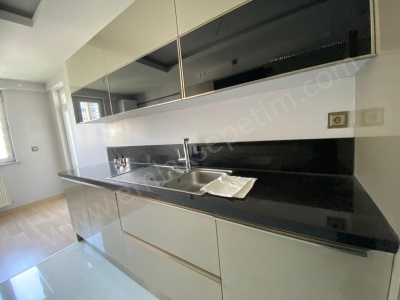 Şehir Merkezi Bostancıoğlu Sitesinde Kiralık Daire 3+1 Yakutiye Ömer Nasuhi Bilmen Mah