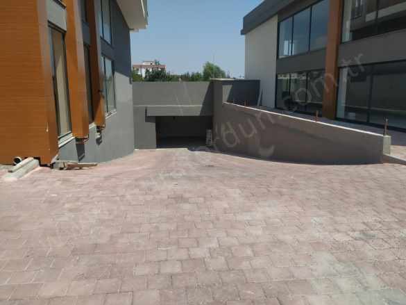 57) Kepez De 675 M2 Satılık Dükkan & Mağaza Baraj*Kırçiçeği Caddesi Baraj Mah