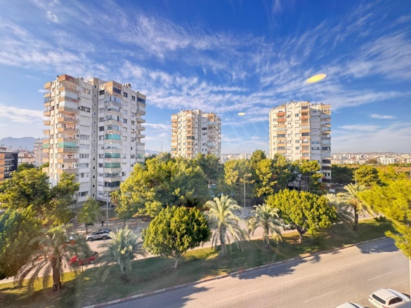 Altınkum Mah. Konyaaltı Satılık Bina |  900M2 180.000.000Tl | Komple Bina | Klima Resim-3