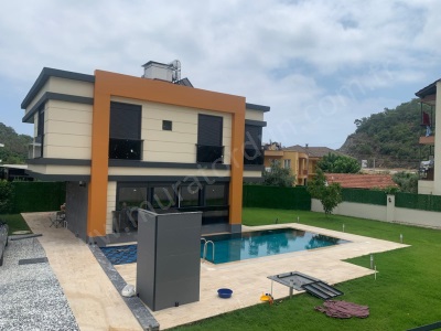 Müstakil Havuzlu Denize 800 M Kemer Çamyuva Da Satılık Villa 3+1 Mah
