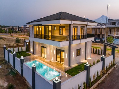 Muhteşem Bir Yapıt Altınkale De Müstakil Havuzlu Satılık Villa 430 M2 5 Döşemealtı Mah