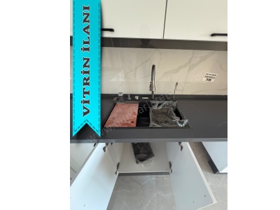 Lüks 3+1 Yerden Isıtmalı Giyinme Odalı Ve Kapalı Otoparklı Yüksek Konforlu Satılık Daire Köşk Altıeylül Mah