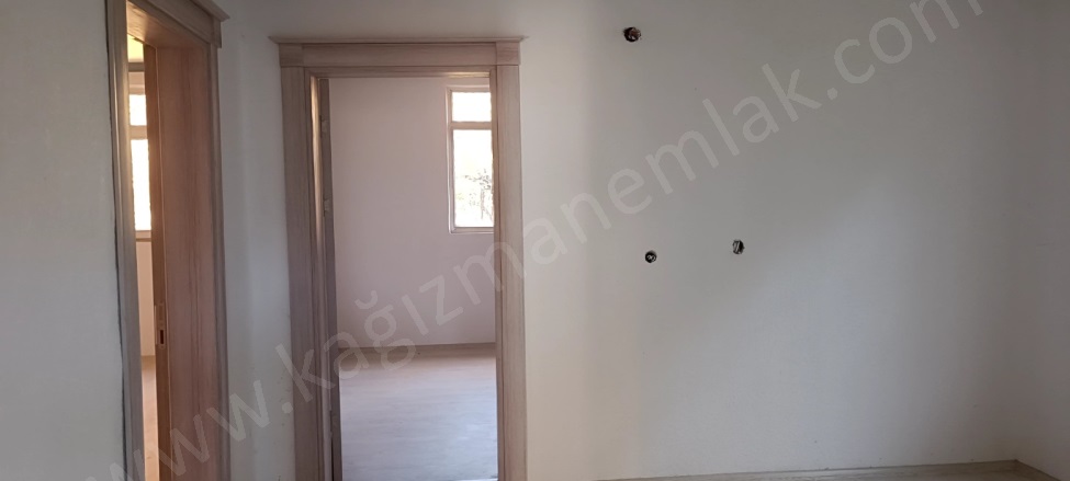 Şahindere Mah. Kağızman Satılık Müstakil Ev |  300M2 2.500.000Tl Resim-5